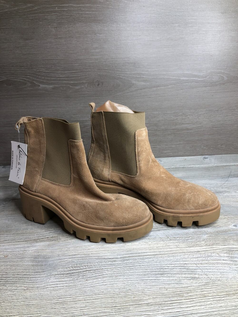 ANTONIO DE FARIA Portugal Tara Lug Sole Heel Chelsea Boots Beige Suede Size 9